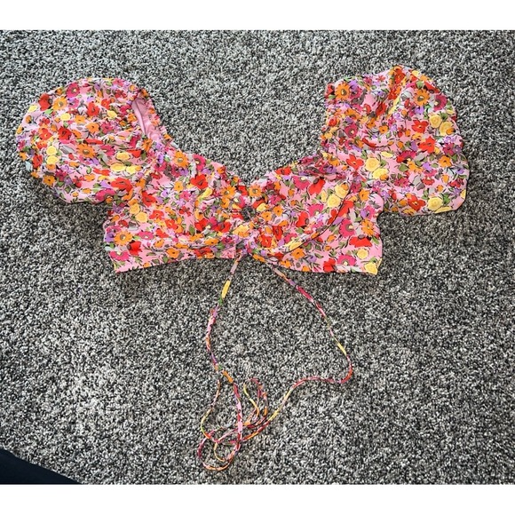 wild fable Tops - Wild Fable Puff Sleeve Keyhole Lace up Back pink Floral Bra Crop Top Size Medium